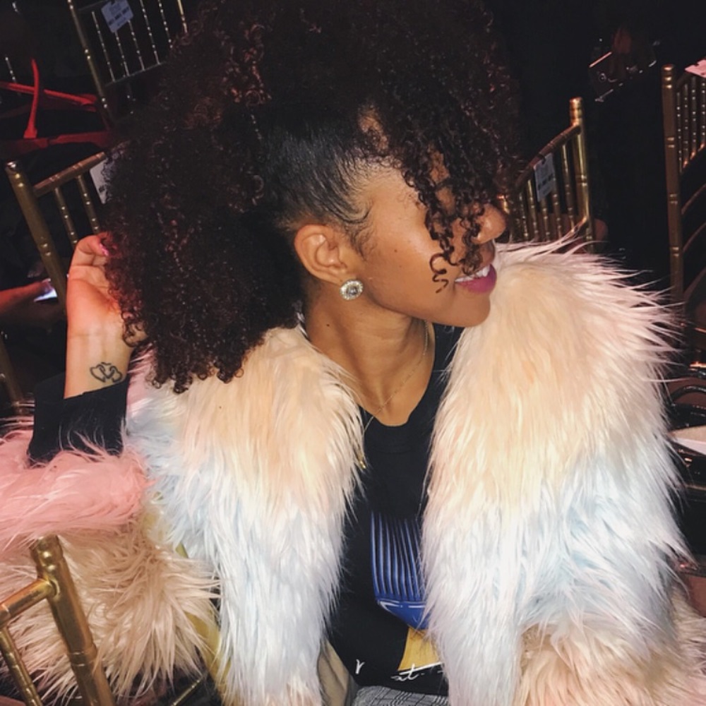 Meet your Posher, Jenelle